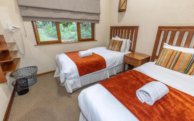 Legend Safaris - Kruger Park Lodge 257B