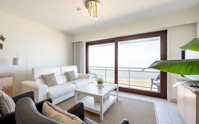Apartment in Blankenberge With Sea Views