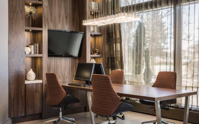 Holiday Inn Winnipeg South by IHG