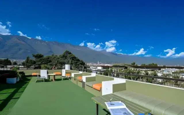 Bingka Xiaozhan Light Luxury Homestay (Dali Ancient City Branch)