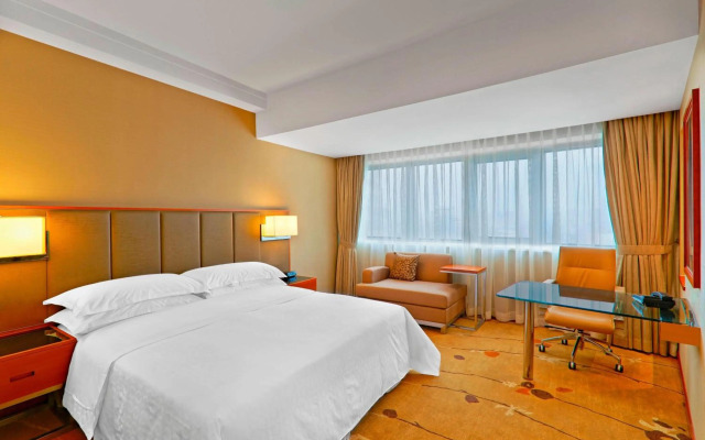 Sheraton Chengdu Lido Hotel