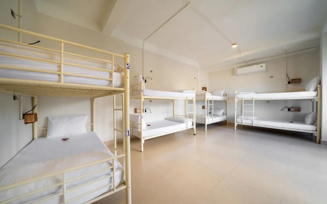 Bed Station Hostel & Pool  Bar Hoi An