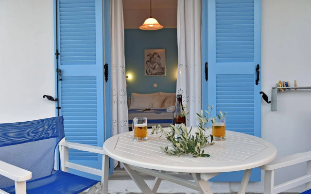Tarsa Studios & Apartments