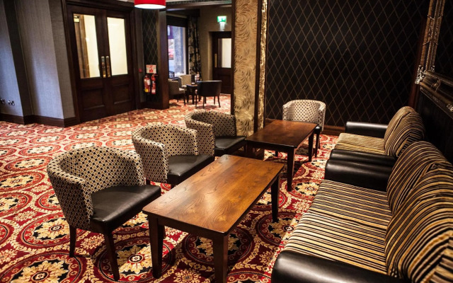 Dillons Hotel