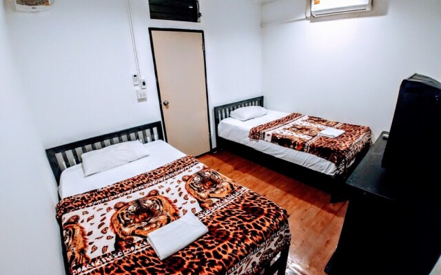 Zuzu Hostel