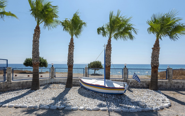 Mammis Beach Hotel