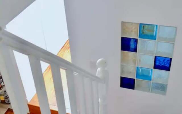 Elegant 2 Bedroom House in Inner City Oasis