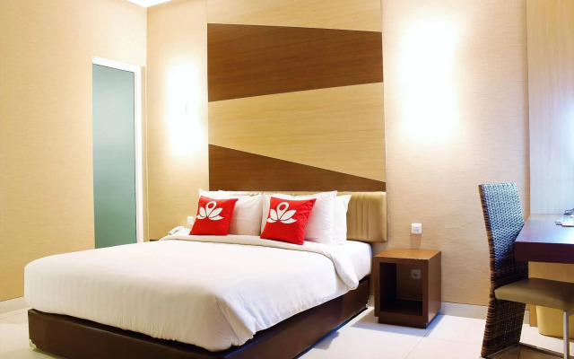 ZEN Rooms Cideng Timur Raya