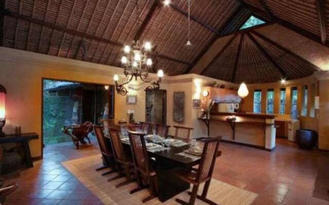 Villa Umah Kedash
