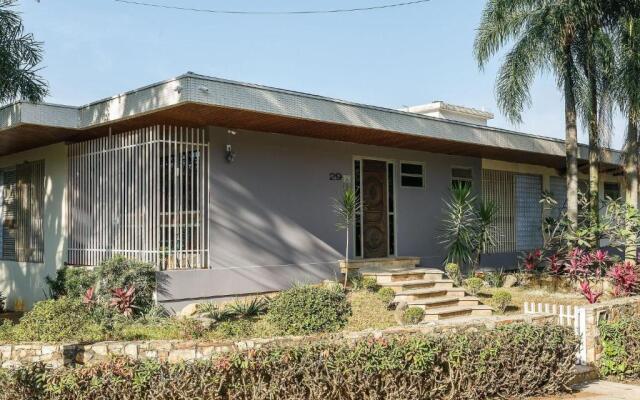 Apartamento lindo, com quintal, na Praça Pôr do Sol