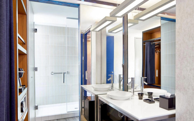 Aloft Dulles Airport North