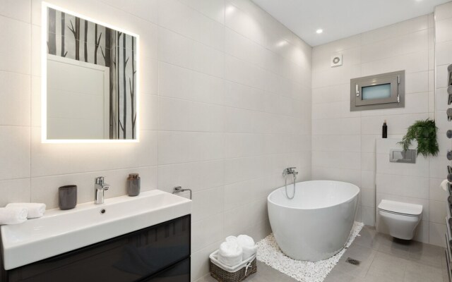 Driftwood Luxury Suite