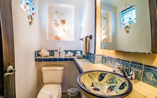 Royal Palms 10 2 Bedroom Condo by RedAwning