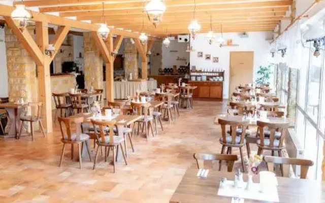 AaRa Hotel