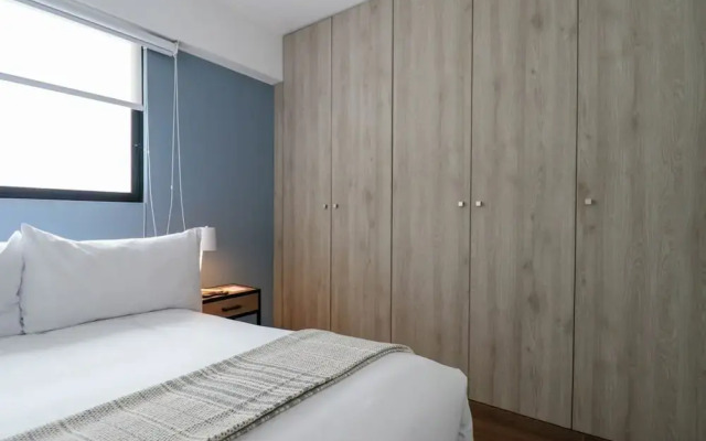 w Fantastic 2BR With Balcony in Miraflores