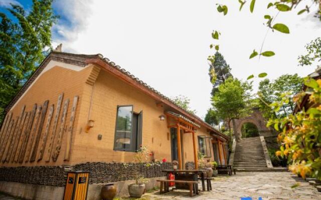 Yinxian Bieyuan Hostel