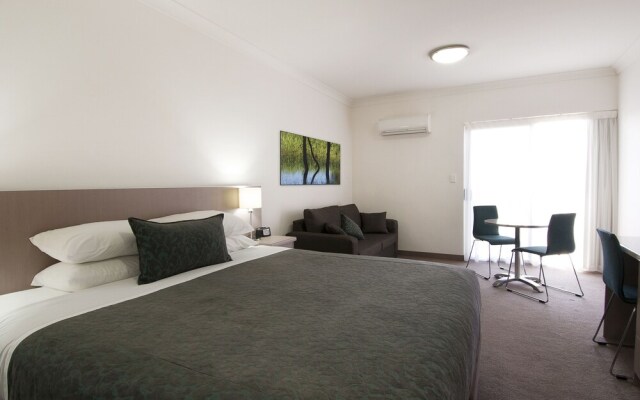 Loxton Community Hotel Motel