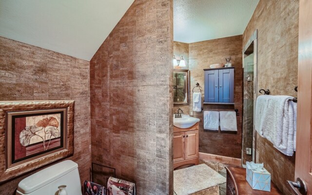 16 Riverbend 3 Bedroom Townhouse by RedAwning