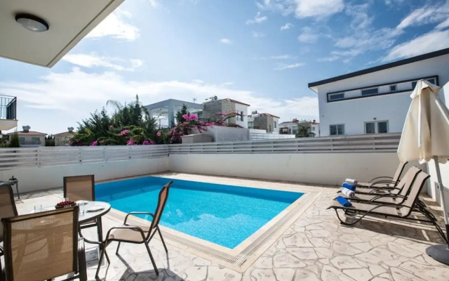 Luxury 3 Bedroom Villa With Private Pool, Paralimni Villa 1290