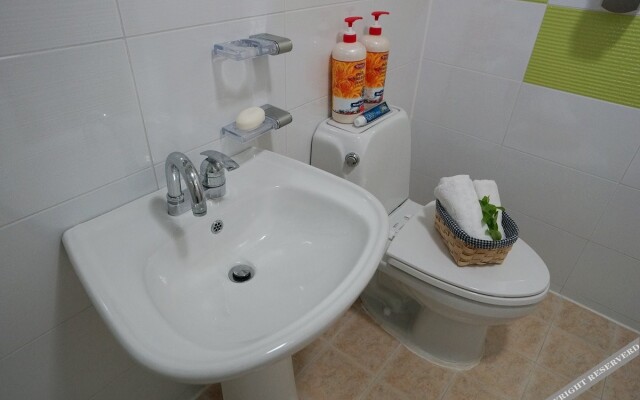 Jeonju Namugeuneul and Geunsoonae Chogajip