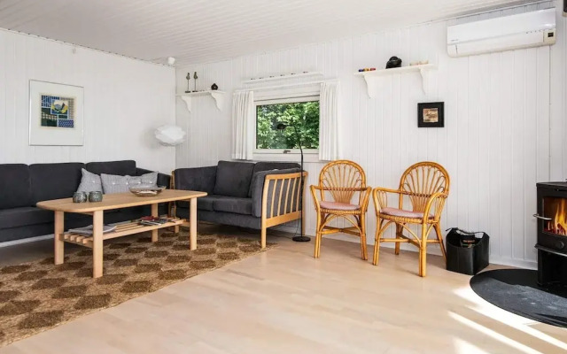 6 Person Holiday Home in Bjert
