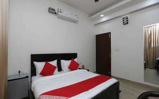The Destiny Inn by OYO Rooms