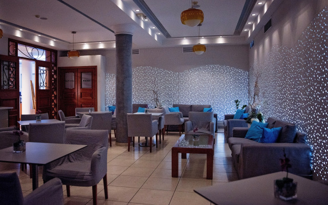 Pyramos Hotel