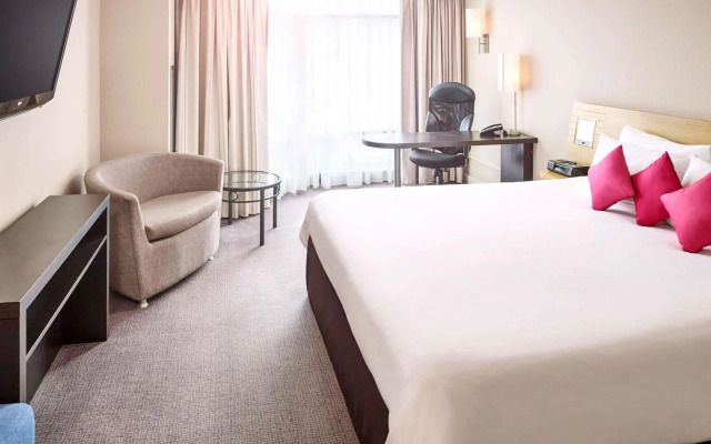 Novotel Toronto North York