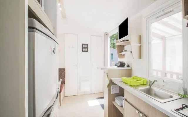 Swanky Mobile Home in Saint Jean de Monts Near Seabeach