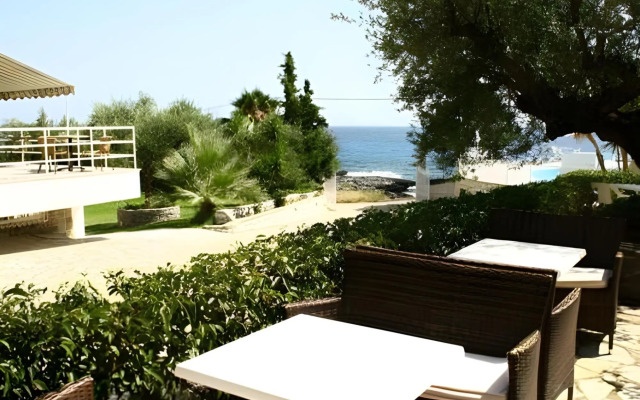 Kardamili Beach Hotel
