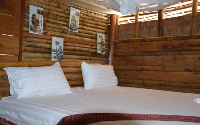 Tree Bar Hostel