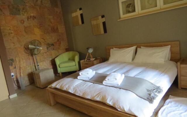 Beach Walk House and Cottage - Self Catering