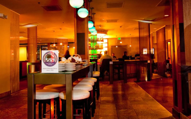 Mirabeau Park Hotel & Convention Center