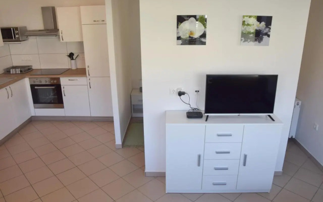 COMFY and BRIGHT Apartment