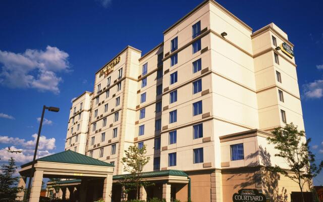 Courtyard by Marriott Toronto Airport