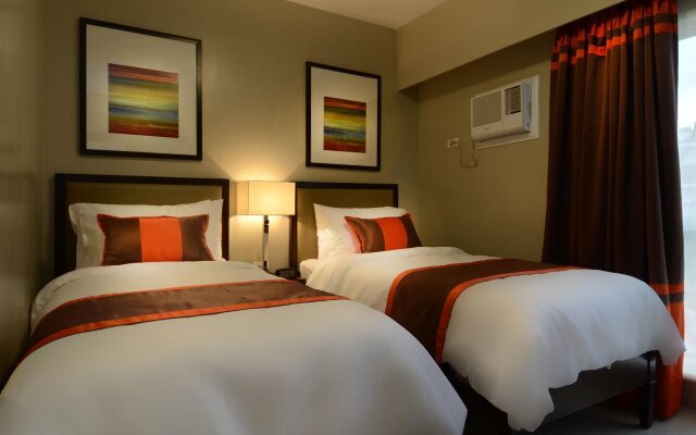 Bellini Suites at Presidio, Lakefront