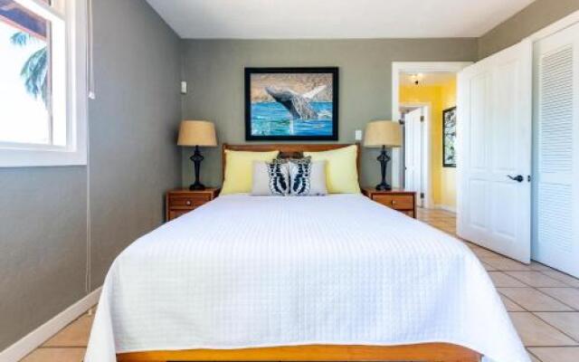 Luxury 4-bedroom home a short walk from the beach