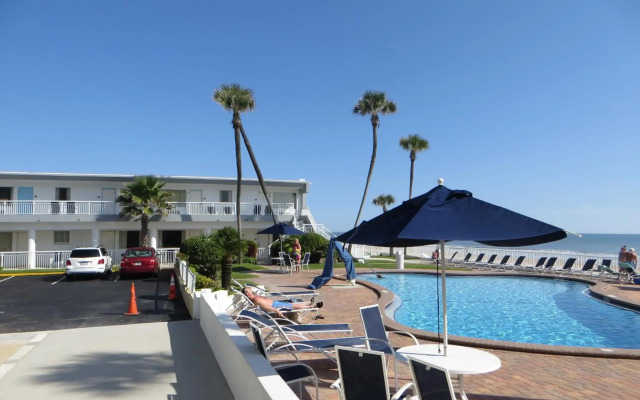 Arya Blu Inn & Suites
