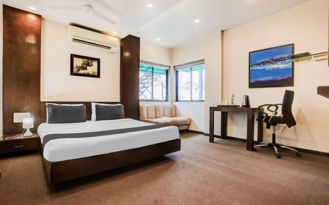 Blissful Stays at Ramdaspeth Downtown