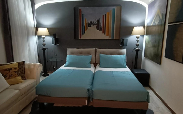 Spanish Steps bedroom