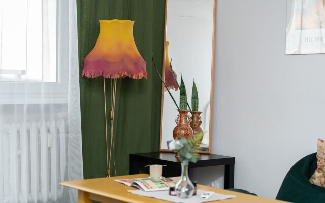 Retro Studio With Balcony by Renters