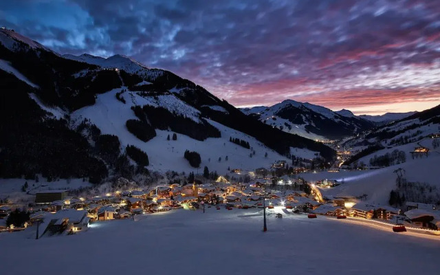 Modern Studio Right on the ski Slope