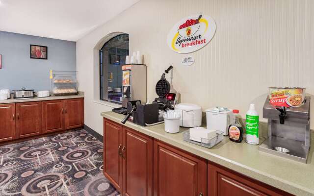 Super 8 by Wyndham Marysville/Port Huron Area