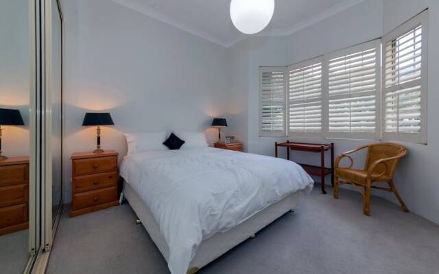 The Peninsula, Unit 5, 111 Soldiers Point Road