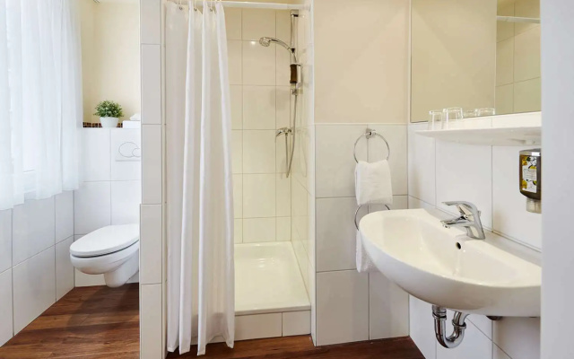 Hotel Imperial Dusseldorf, Sure Collection by BW