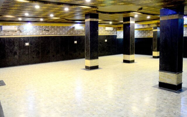 OYO 12849 Hotel Grand Akshay