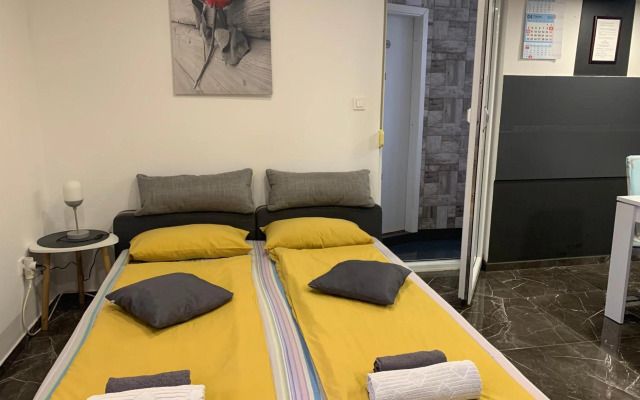 Studio apartman DAMA blizina amfiteatra i privatan parking