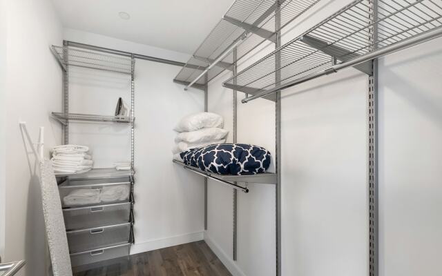 Home Away Luxury Apartments at Warren