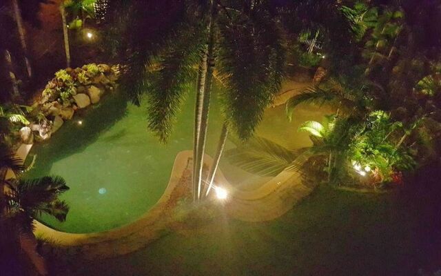 Golden Sands Beachfront Resort