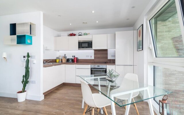 JOIVY Lovely Studio Flat with Terrace in Southeast London
